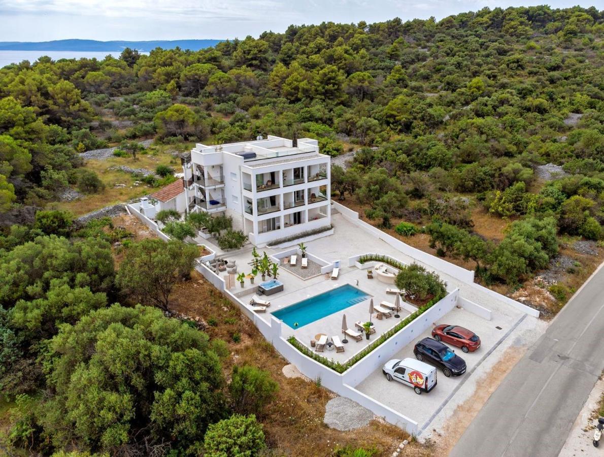 Luxury Villa Del Sogno With Pool, Jacuzzi, Parking Округ-Горній Екстер'єр фото