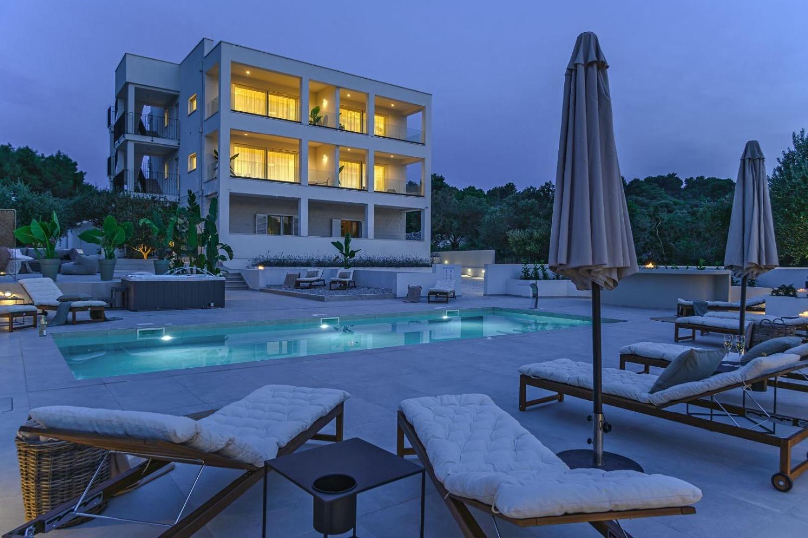 Luxury Villa Del Sogno With Pool, Jacuzzi, Parking Округ-Горній Екстер'єр фото